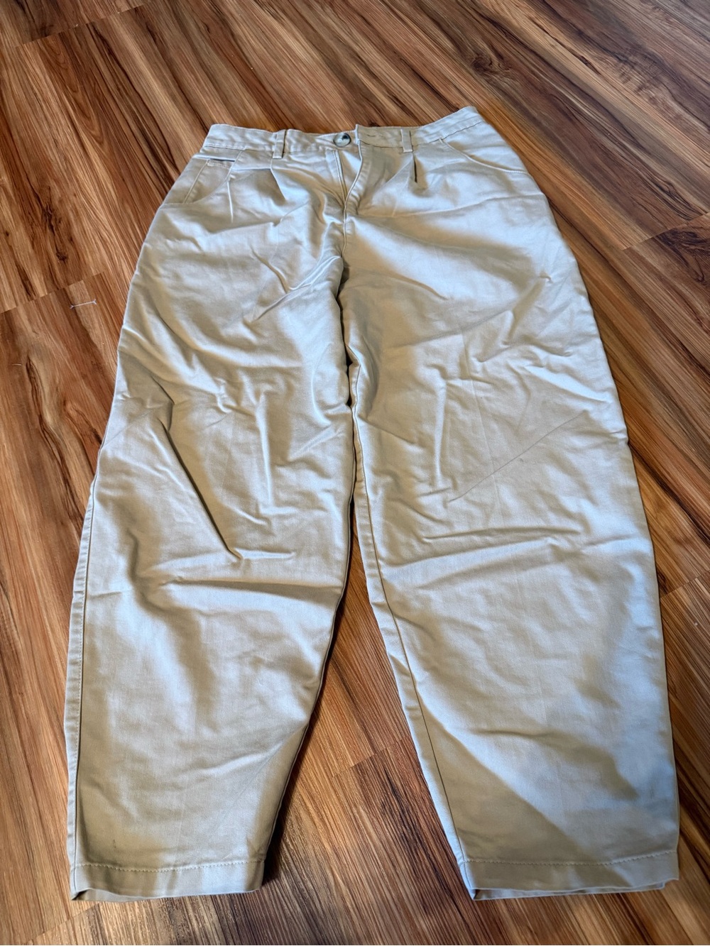Zara Women's Chino Pants in Light Tan